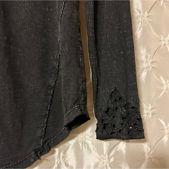 Free People Luna Long Sleeve Henley Shirt Boho Cut-Out Top Distressed Black Gray - Picture 4 of 14
